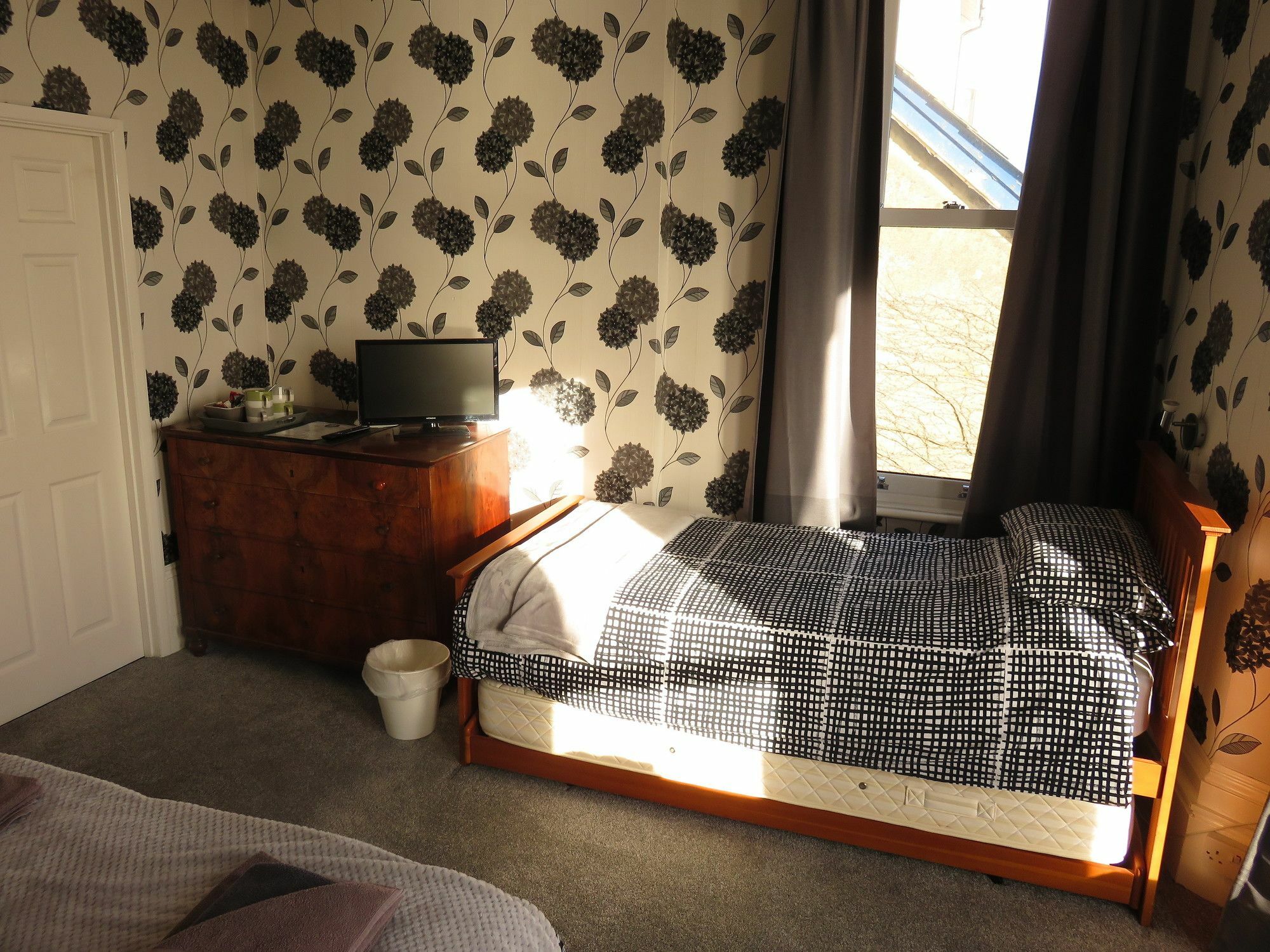 Marine View Guest House Worthing Eksteriør billede